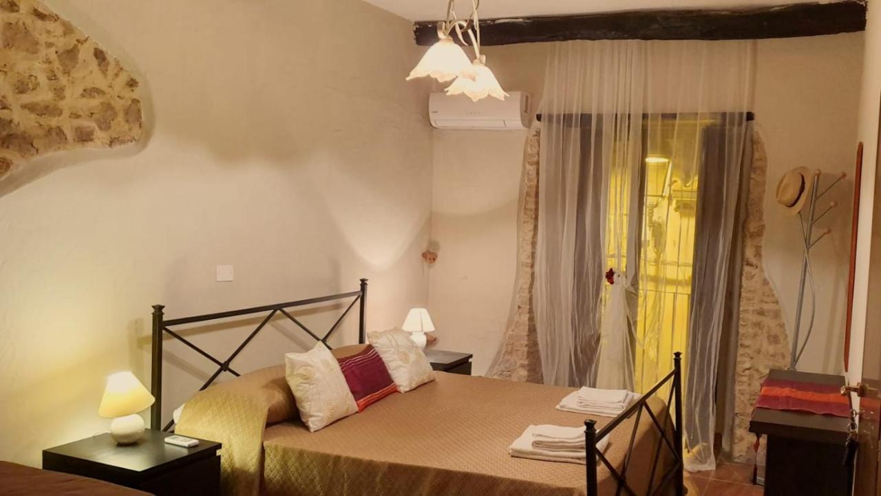 Perla Del Borgo Appartamenti Santa Caterina dello Ionio Esterno foto